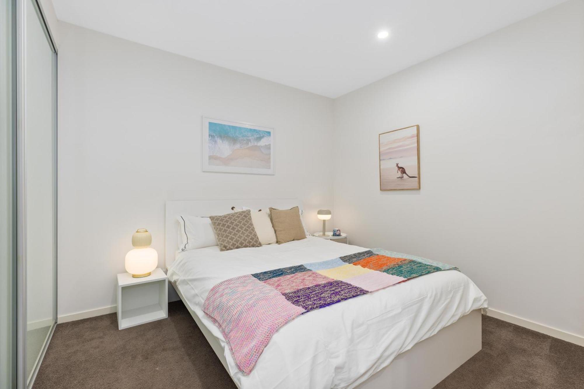 Sunny Blossom Escapes With Free Parking And Pool Apartment Canberra