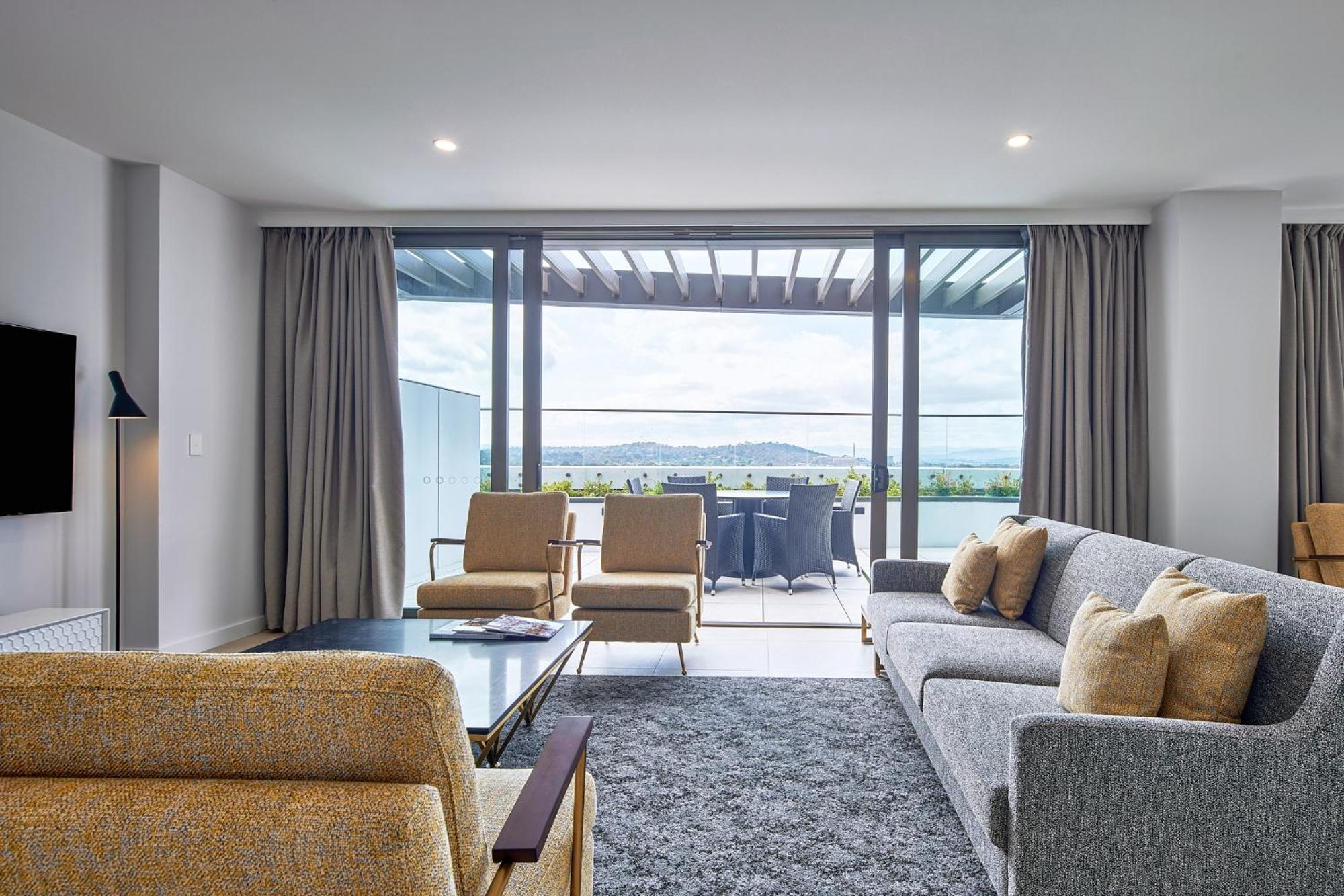 Aparthotel Meriton Suites 5*