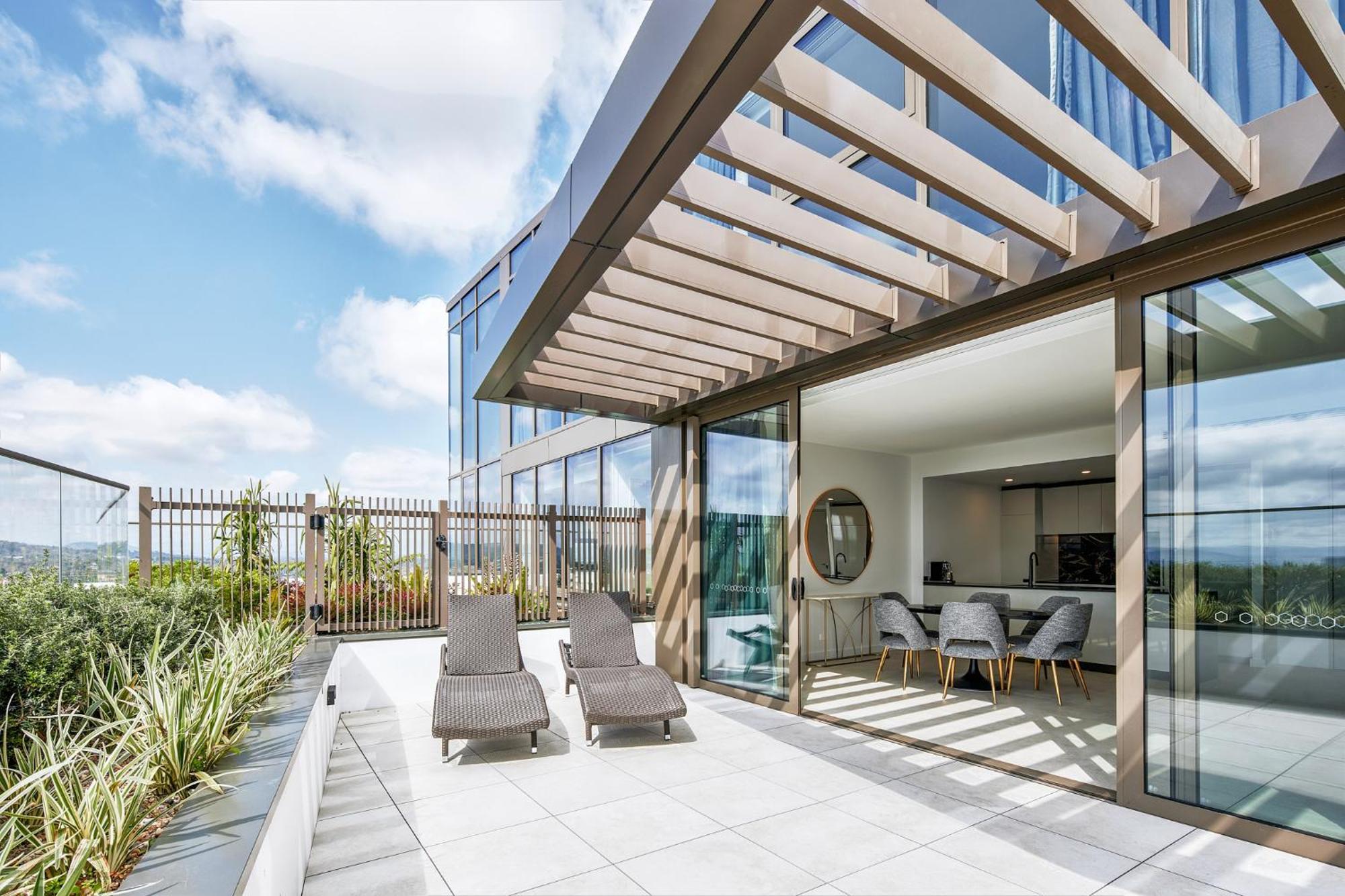 Meriton Suites 5* Canberra