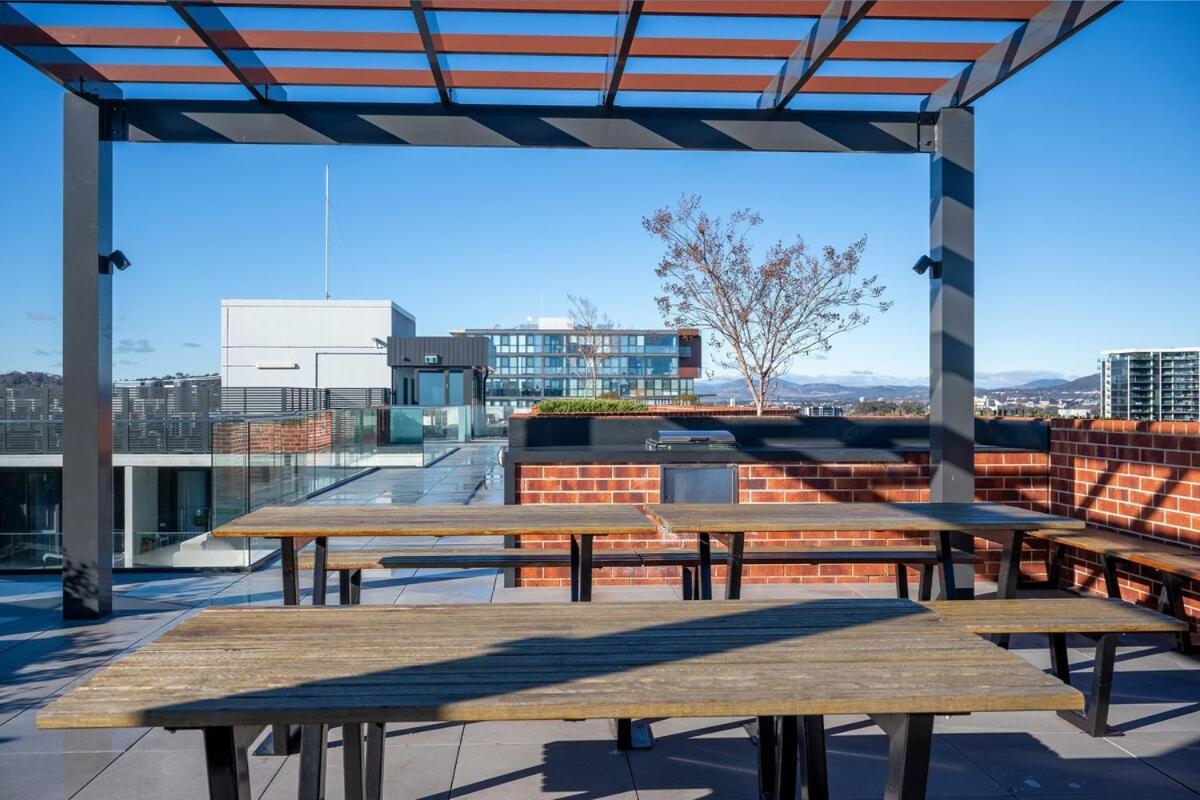 One Bedroom With Parking Next To * Canberra