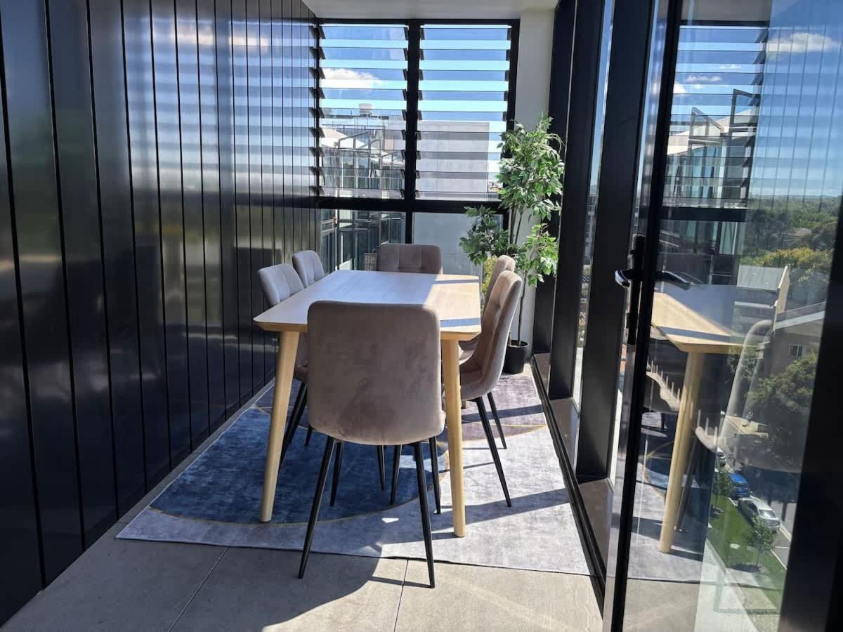 2br-2br-2cars -cbd-pool-sleeps 6 Apartment