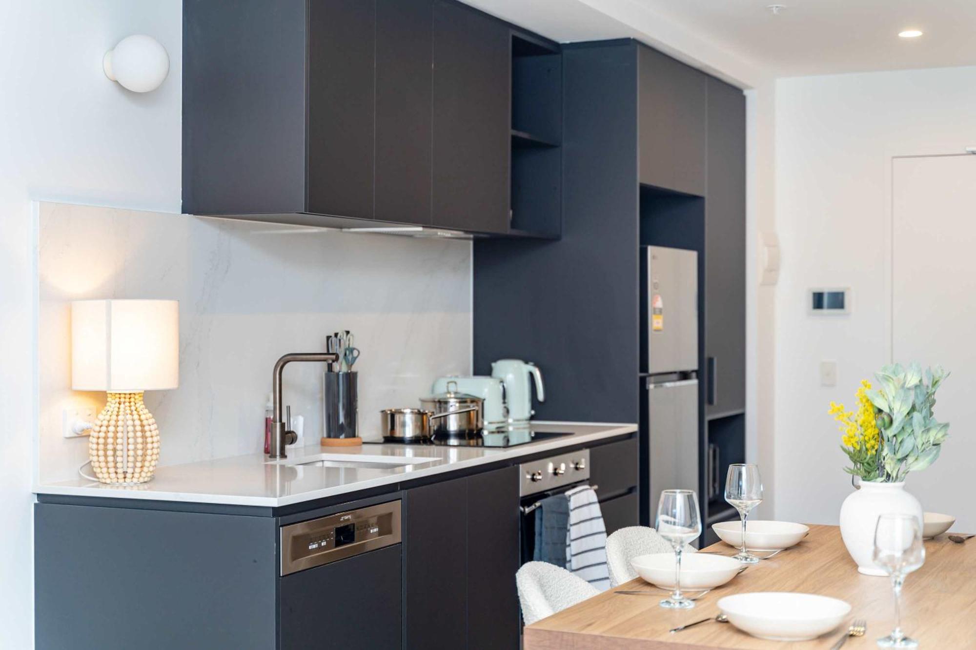 Modern 2 Bedroom In The Heart Of Center *
