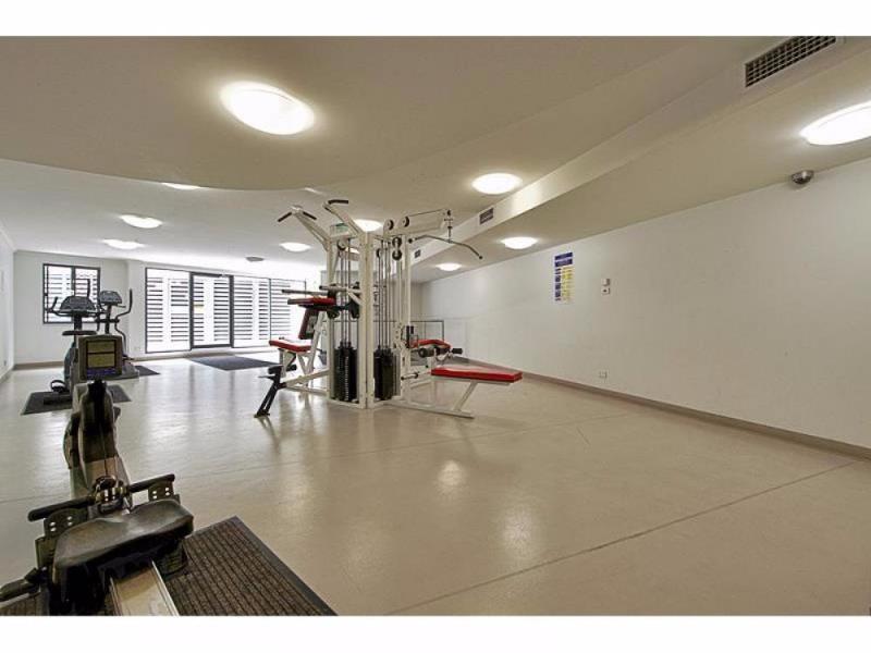 Accommodate Canberra - Phoenix Apartment