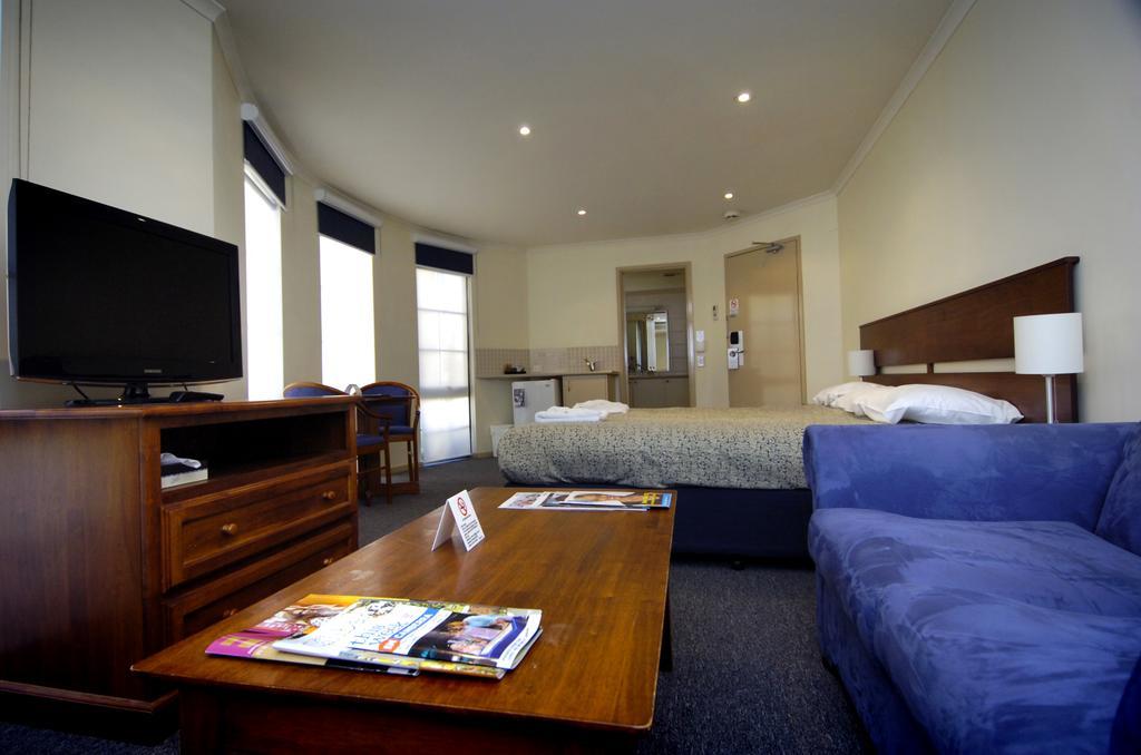 Aparthotel Parklands Official