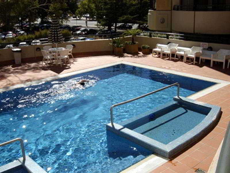Adina Serviced Court Aparthotel