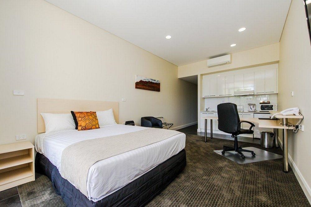 Hotel Belconnen Way & Serviced 3*