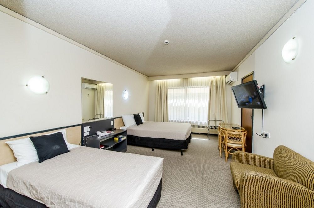 Hotel Belconnen Way & Serviced Canberra