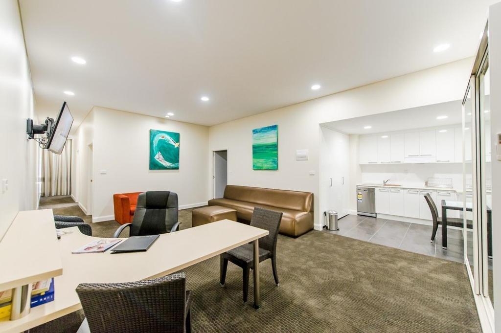 Belconnen Way & Serviced Hotel