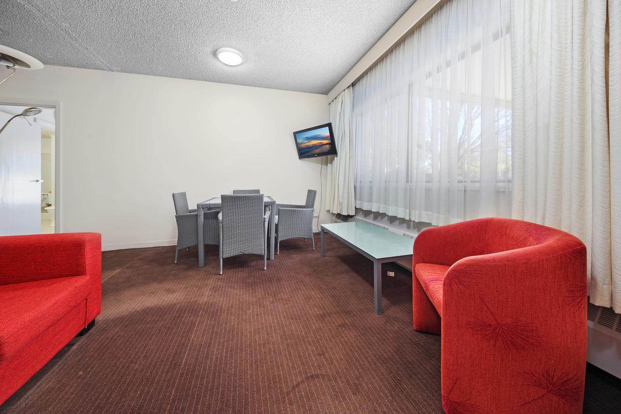 Belconnen Way & Serviced 3* Canberra