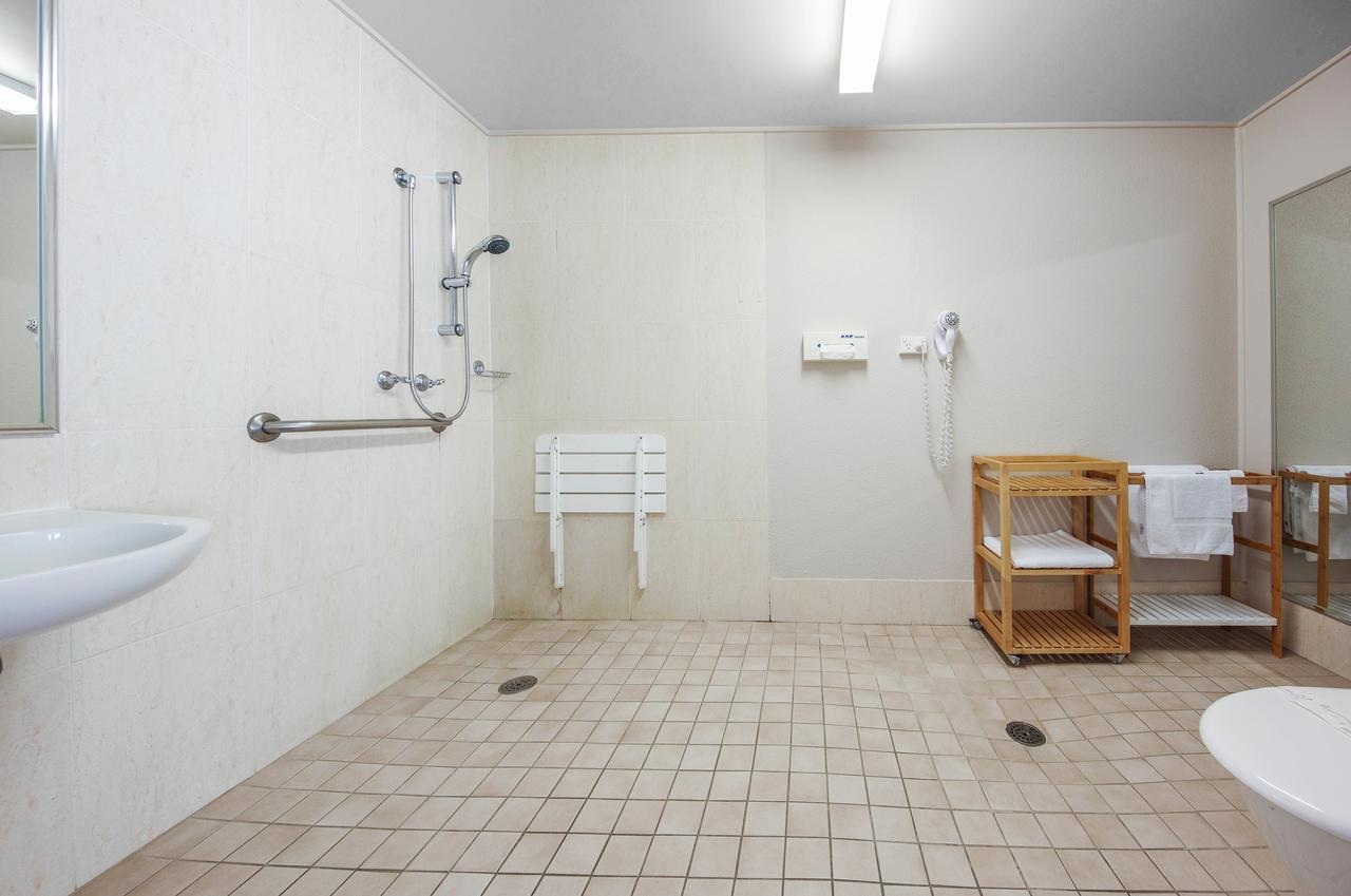 Belconnen Way & Serviced 3*