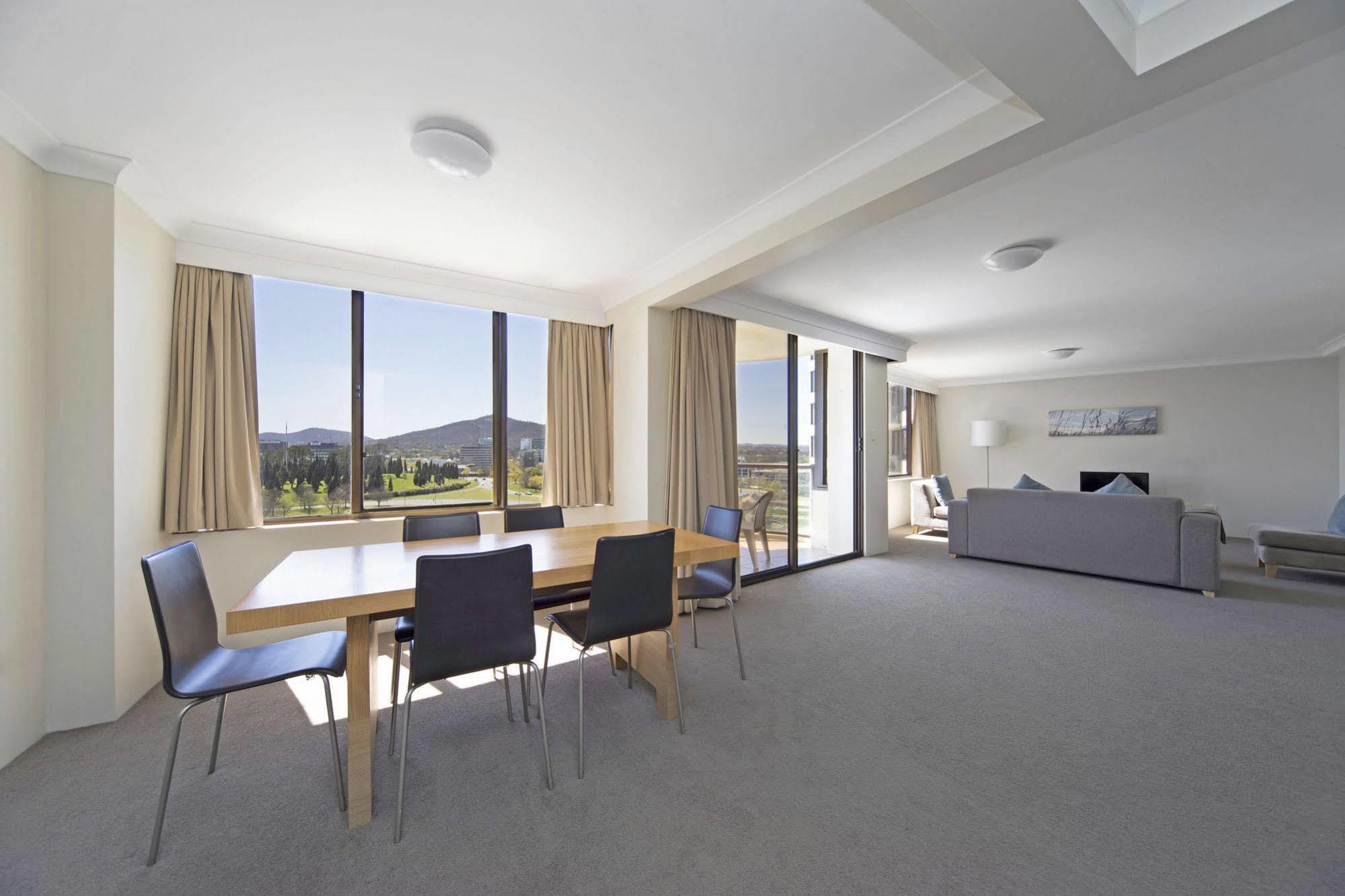 Breakfree Capital Tower Aparthotel Canberra