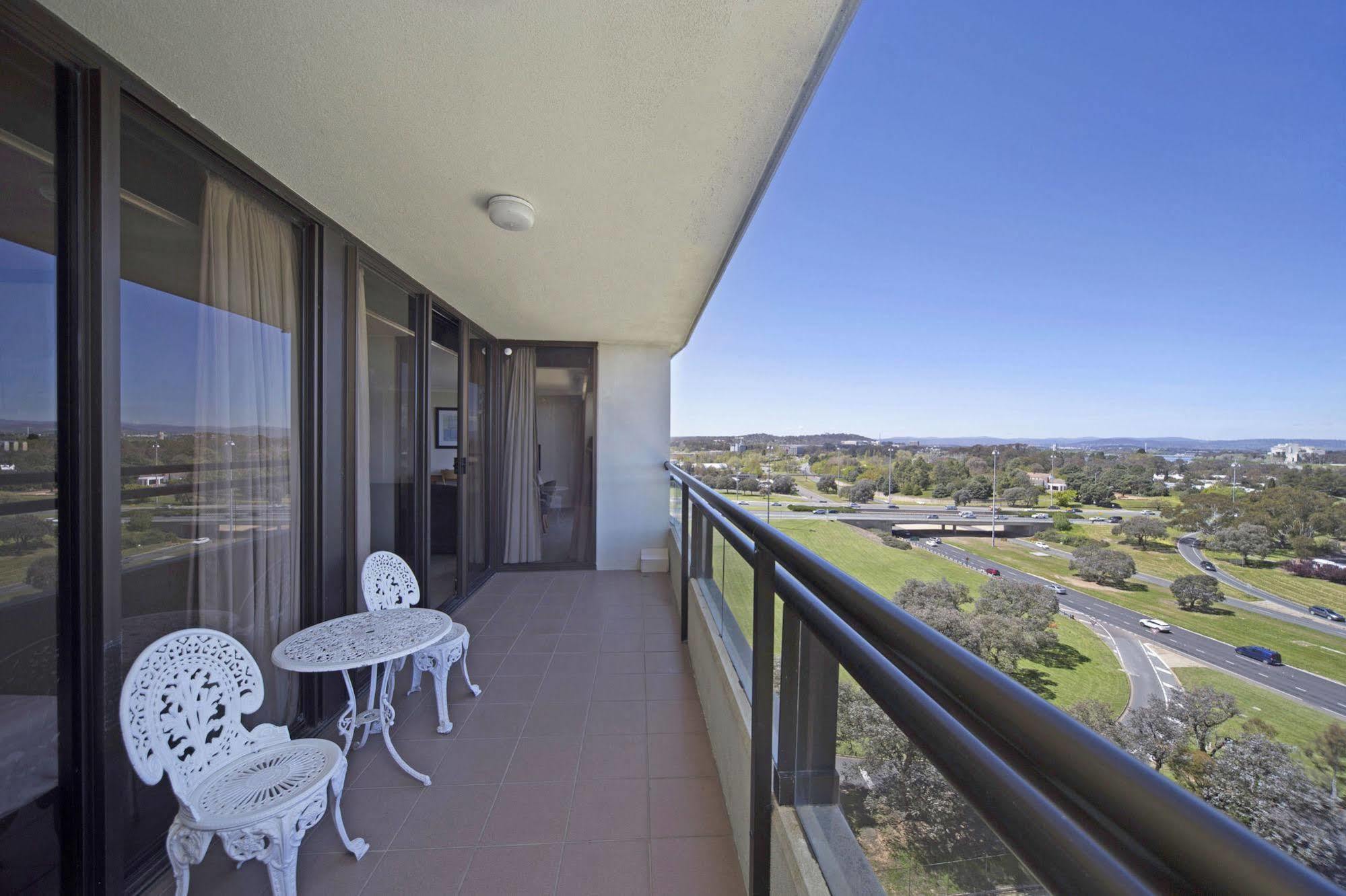 Breakfree Capital Tower Aparthotel 4*