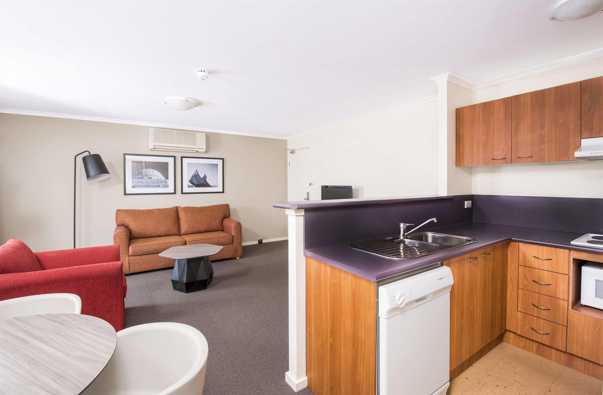 Mantra On Northbourne Aparthotel 4*