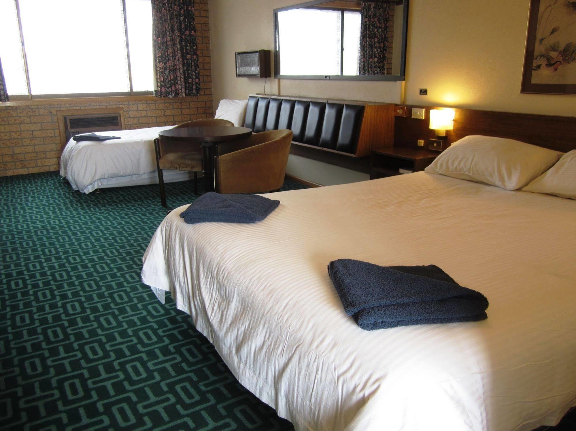 Motel Lyneham Motor 2*