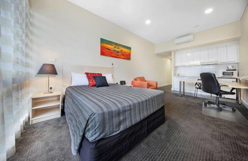 Hotel Belconnen Way & Serviced 3*