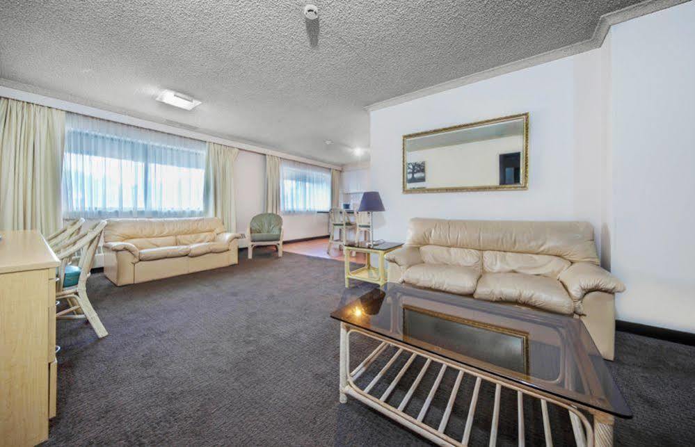 Hotel Belconnen Way & Serviced Canberra