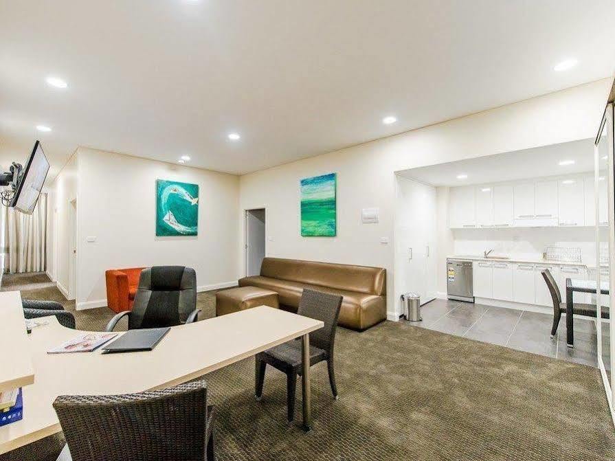 Belconnen Way & Serviced