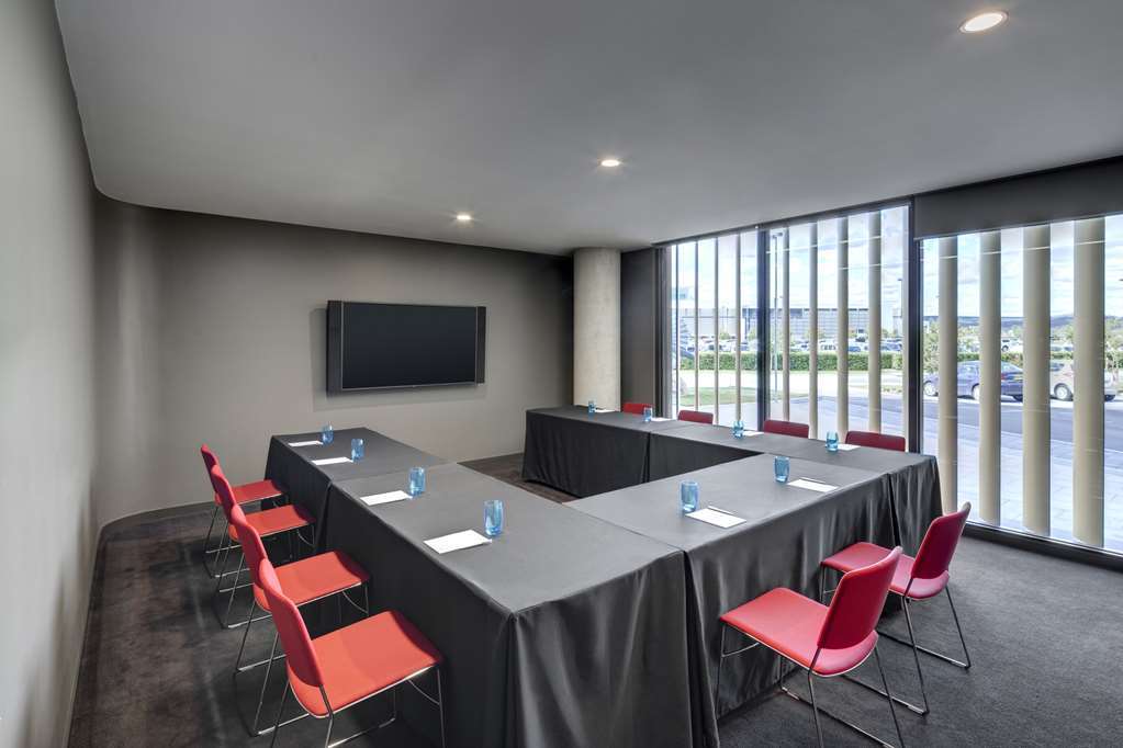 Vibe Hotel Canberra