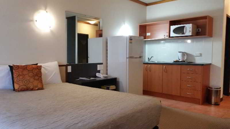 Belconnen Way & Serviced Hotel