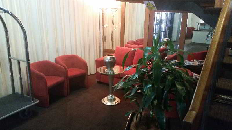 Belconnen Way & Serviced 3*