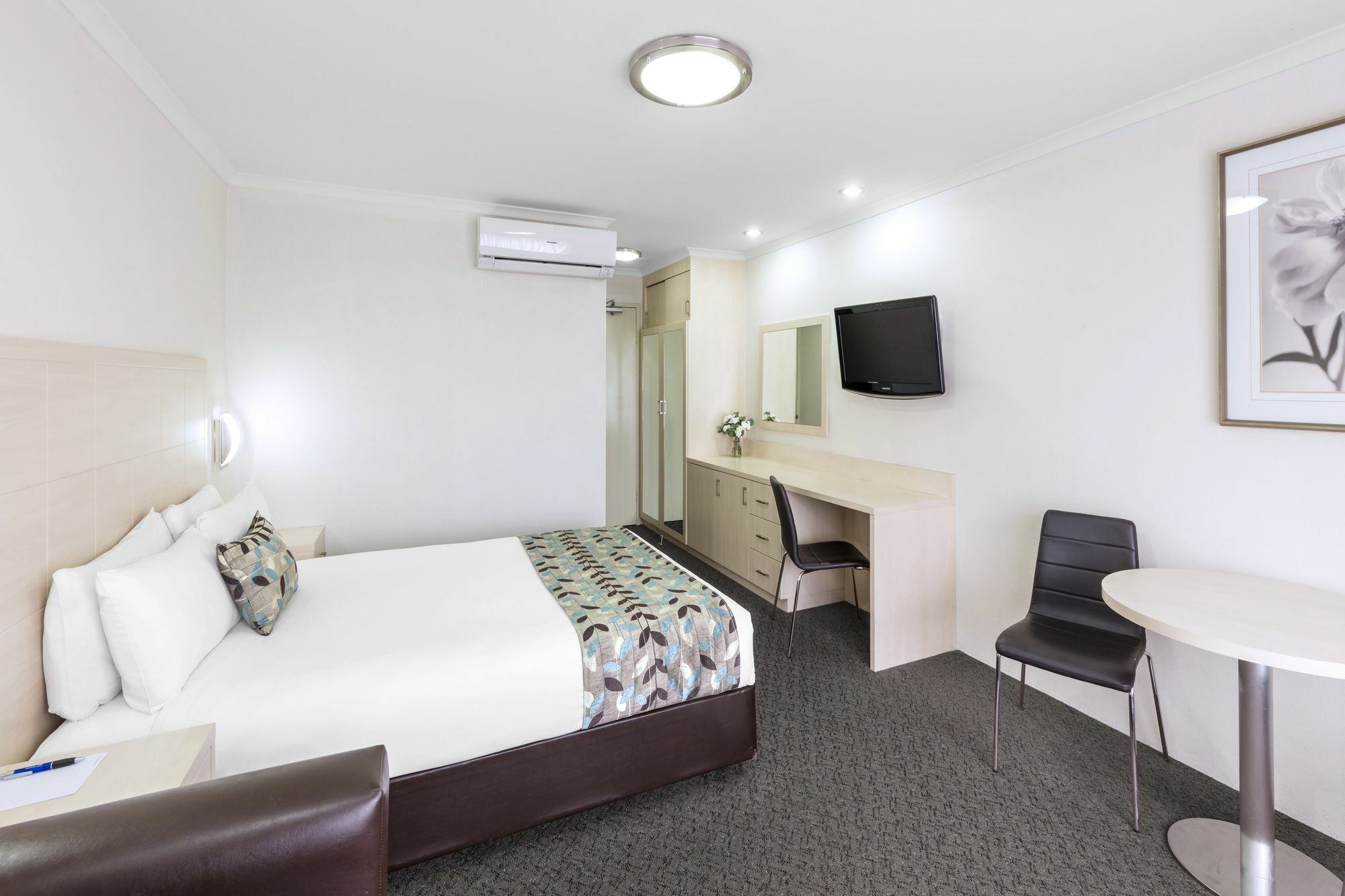 Garden Hotel, Western Signature Collection 4*