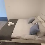 One-Bedroom Apartment In The Heart Of The City