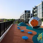 Sensational 1Bd, 1Bth Apt W/ Impressive Park Views