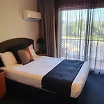 Alpha Hotel Canberra