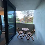 New 2 Bed 2 Bath Apt At The Heart Of Canberra - 2 Car Spaces