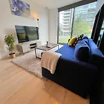 Beauty In Blue! 1Bd 1Bth 1Crsp Apt - Great Location!