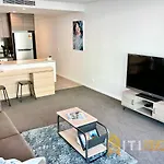 Light & Lovely In Canberra\'S Cbd - 1Br Apt W/Carsp
