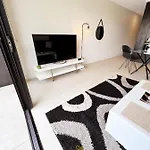 Stylish, Modern, Cute As A Button - Braddon Cbd
