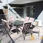 Comfortable & Spacious -2Bd 2Bth - Braddon