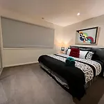 Envy 30 Luxe 1 Bedroom Executive Apartment In The Heart Of Braddon Wine Wifi Secure Parking Canberra