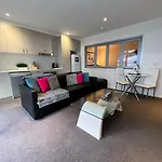 Envy 30 Luxe 1 Bedroom Executive Apartment In The Heart Of Braddon Wine Wifi Secure Parking Canberra