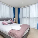 Brad17 Modern 2Br 2Ba Braddon Apartment