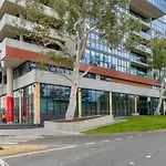 Brad17 Modern 2Br 2Ba Braddon Apartment
