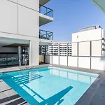 North-Facing Apt 3 Min To Canberra Times Fountain