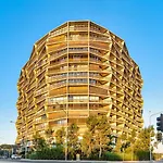 Elegant Inner City Life Nishi Building