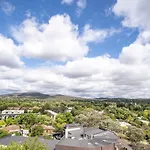On Forbes Apt 4 Mins To Canberra Centre