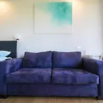 Stylish Apartment With Rooftop Pool, Minutes From City And Anu