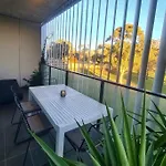 Stylish Apartment With Rooftop Pool, Minutes From City And Anu