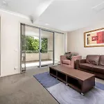 Quiet Apartment In Braddon Act