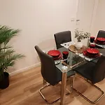 Zmith Apartment - Brooke, Near Ais, Gio Stadium, Uc, & Nth - Canberra Hospital