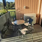 Zmith Apartment - Brooke, Near Ais, Gio Stadium, Uc, & Nth - Canberra Hospital
