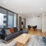 Modern 1-Bed Unit With Pool Views And Balcony