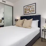 Executive Balcony Apartment In Central Canberra