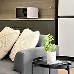 Brand New 1 Bedroom Apartment In Canberra Centre