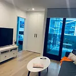 2Br-2Br-1Car-Cbd-Pool-Shopping