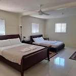 Tuggeranong Short Stay #11C - Sleeps 8
